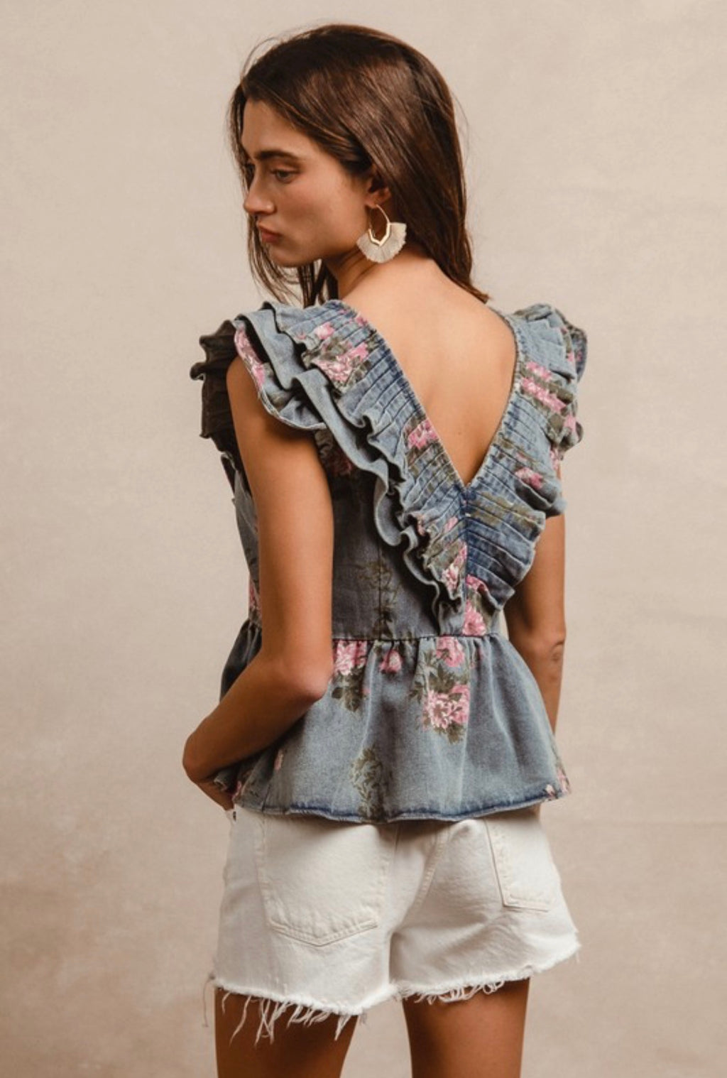 Washed flower print v-neck
